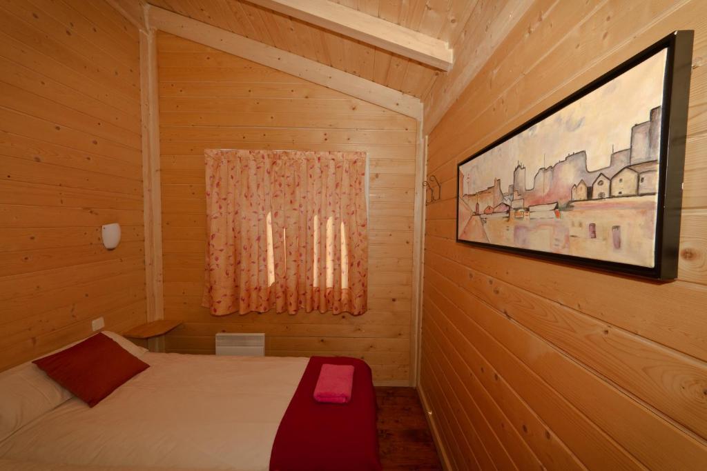 فندق كانيلوفي  Camping - Bungalows Janramon الغرفة الصورة
